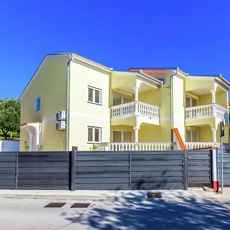 Holiday home Charming Home With Swimming Pool *