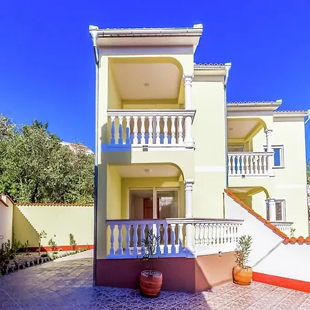 Charming Home With Swimming Pool